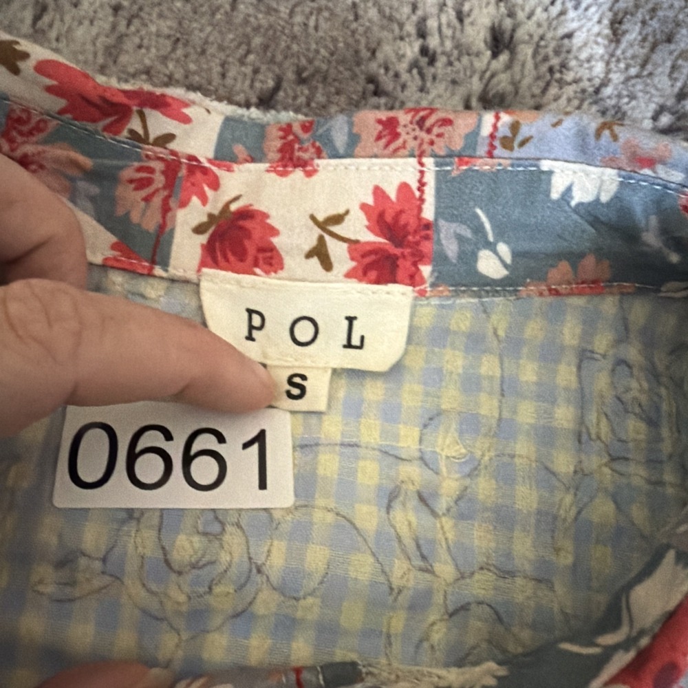 POL Patchwork Lace Sequin Cropped Button Up Shirt… - image 5